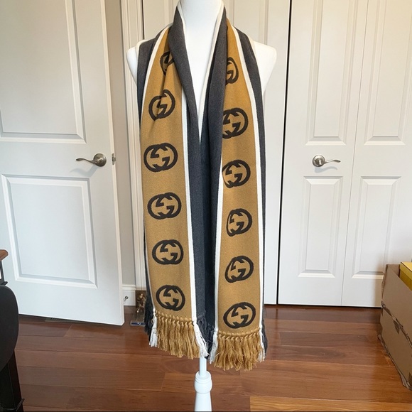 Gucci Other - NWT Gucci logo scarf unisex